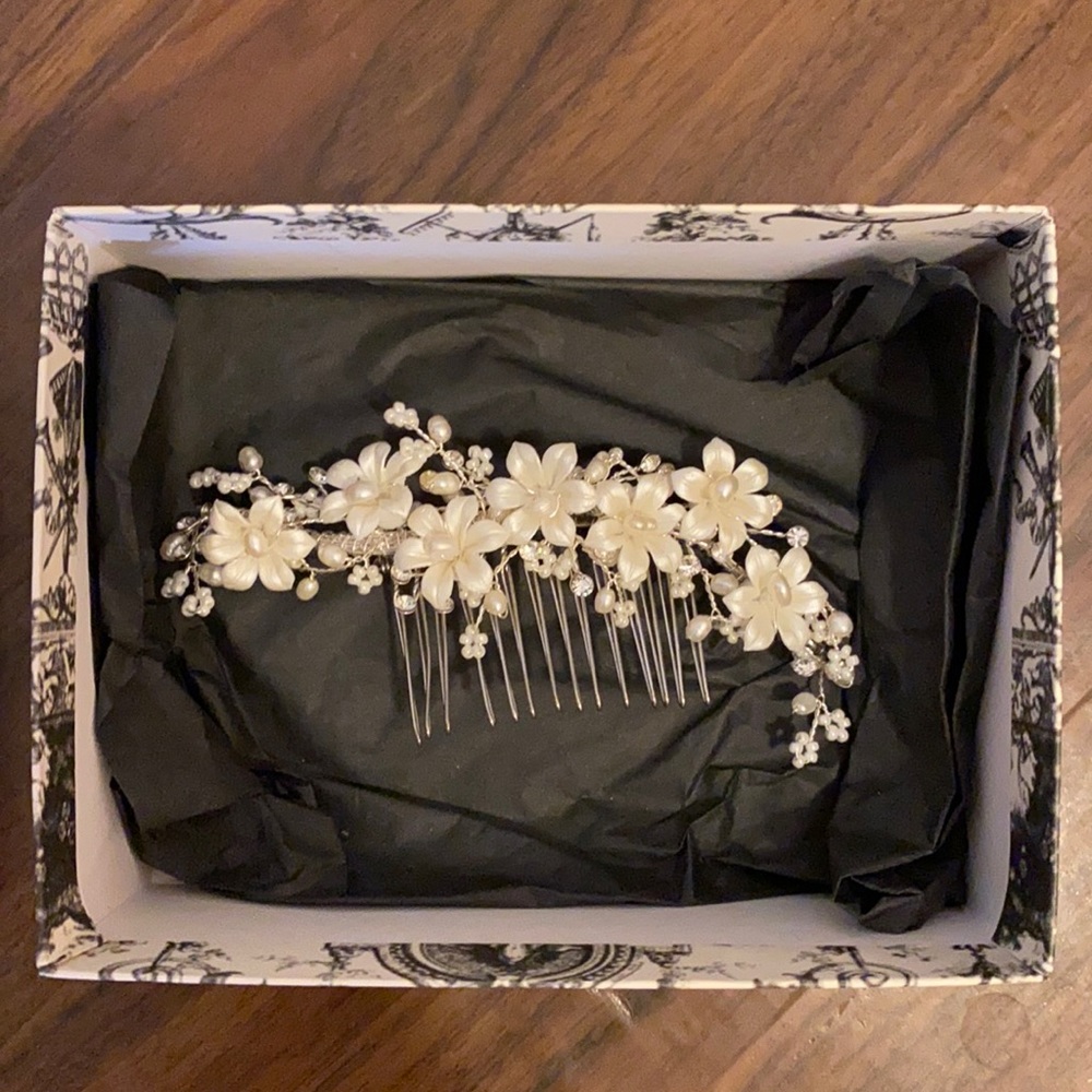 Elen Henderson wedding hair piece